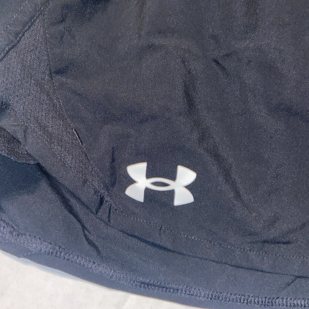 Under Armour black athletic shorts size medium - Picture 4 of 7